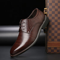 Victor | Herren Elegante Brogue Schnürschuhe – Braun