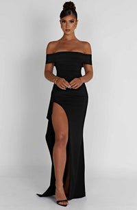 Alice | Langes Kleid mit Schlitz Schultern Frei – Schwarz