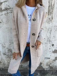 VIKTORIA - ELEGANTE STRICKJACKE MIT KNOPFDETAILS – Beige
