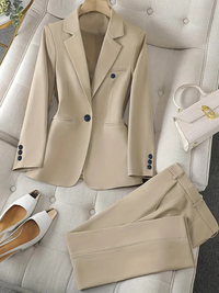 Klassisch eleganter Anzug für Damen | Hose und Blazer – Aprikose