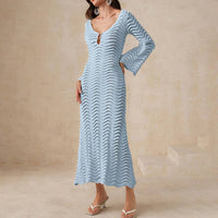 Kira | Strickkleid Damen stilvoll mit ausgestellten Ärmeln – Blau