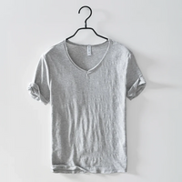 Luftiges Herren-T-Shirt mit V-Ausschnitt | Kurzarm – Esche