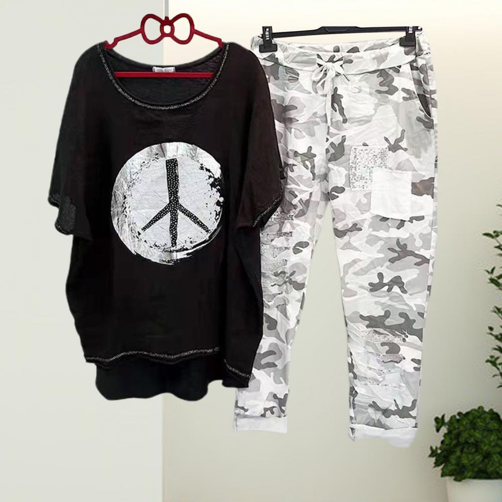 Grethe | Modischer zweiteiliger Camouflage-Anzug für Frauen