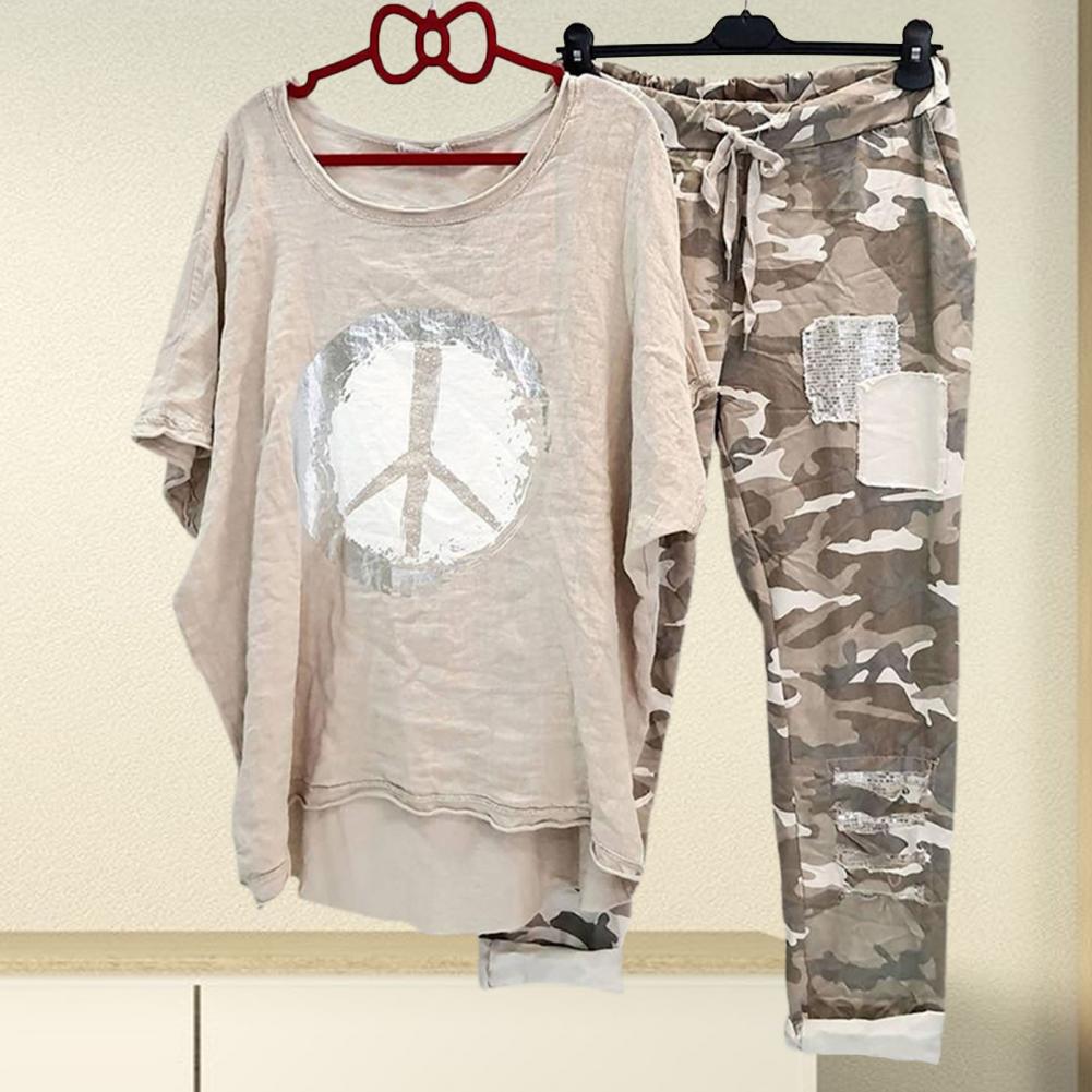 Grethe | Modischer zweiteiliger Camouflage-Anzug für Frauen