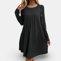 ELISA - LOCKERES STRICKKLEID MIT RIPPENMUSTER – Schwarz