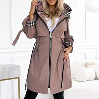 BerlinCraft™ Mantel mit Urbanen Cutouts und Hochwertigen Details / Verleihen Sie Ihrem Winterlook einen Hauch von Chic! – Braun
