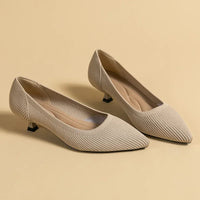 Solvei | Damen Kitten Heel Pumps Spitze Zehenpartie – Beige