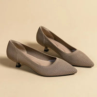 Solvei | Damen Kitten Heel Pumps Spitze Zehenpartie – Khaki