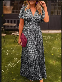 MARLENE | DAS BLUMENKLEID – Schwarz