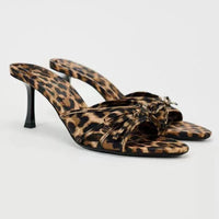 Alena Slip-On-Sandalen mit Schleife – Leopardenmuster