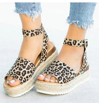 Damen Keil Plateau Sandalen | Offene Zehe – Leo-Muster