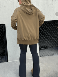 Emmanuelle Hoodie mit Handwärmern – Oliv