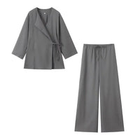 Jezebel Wickel-Bluse und Hose Set – Grauer Anzug