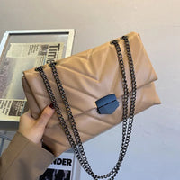Lilliana Umhängetasche mit Kettenriemen – Khaki