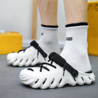 GUSTAV - CLOGS MIT DEKORATIVEN SCHNÜRSENKELN – Weiß