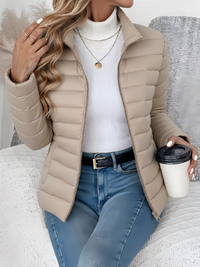 Sophie | Leichte Elegante Daunenjacke – Beige