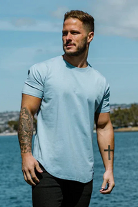 Sportliches Herren-T-Shirt in schmaler Passform | kurzarm – Himmelblau