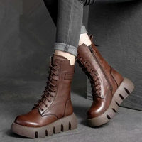 Clara | Stilvolle Damenstiefel – Brun