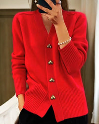 Adèle | Elegante Strickjacke mit Herzknöpfen – Rot