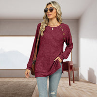 BERTRAM - STRICKPULLOVER MIT DEKORATIVEN KNÖPFEN – Rotwein