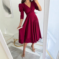 TÜLAY - PLISSIERTES MIDIKLEID MIT V-AUSSCHNITT – Weinrot