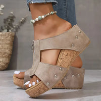Elfia – Bequeme Keilabsatzsandalen Mit Reißverschluss – Khaki