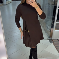 Noctura – Langärmliges Plisseekleid – Braun