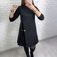 Noctura – Langärmliges Plisseekleid – Schwarz