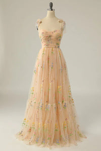 Suzy - Damen Tüllkleid mit Blumenstickerei für den Jahresabschlussball – Beige