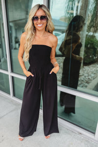IRMGARD - SCHULTERFREIER JUMPSUIT – Schwarz