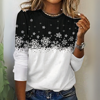 Warmer modischer Pullover für Damen | Weihnacht – Schwarz/weiße Sterne