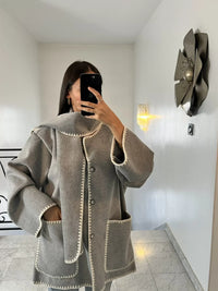 Laseira | Elegante Wärme mit Damenmantel und Schal – Grau Beige