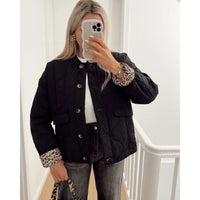 Julia Gestepptes Bomberjacke – Schwarz