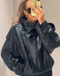 Lucille Asymmetrische Jacke in Lederoptik – Schwarz